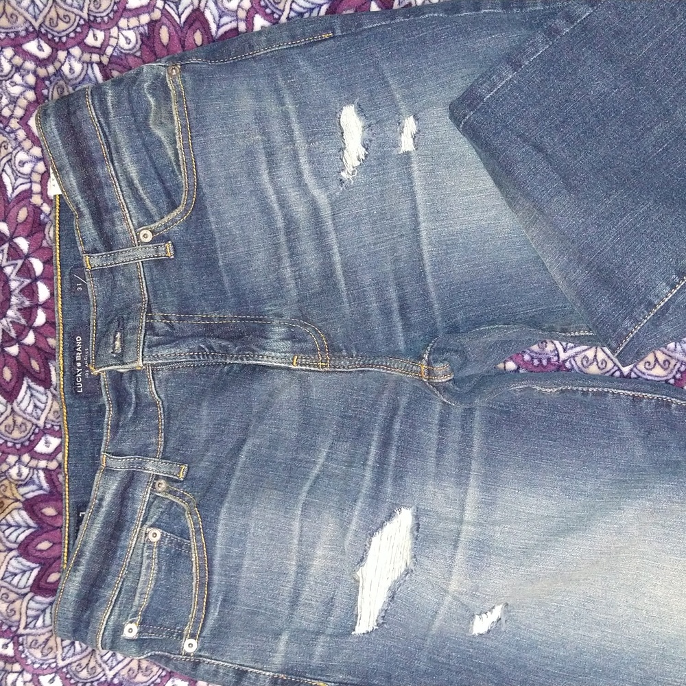 Lucky Distressed Jeans 31x32. Bundle discount available!